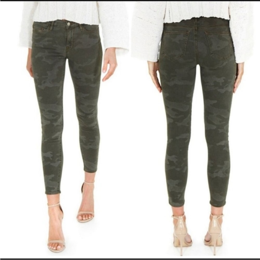 Social Standard by Sanctuary Green Camo High Rise Skinny Jeans Size 10